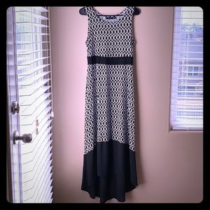 NWOT Black and White Apt 9 Maxi Dress